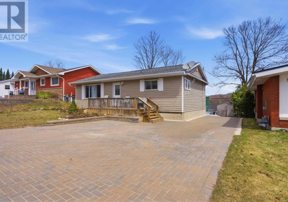 12-robertson-road-elliot-lake-ontario-sm260887