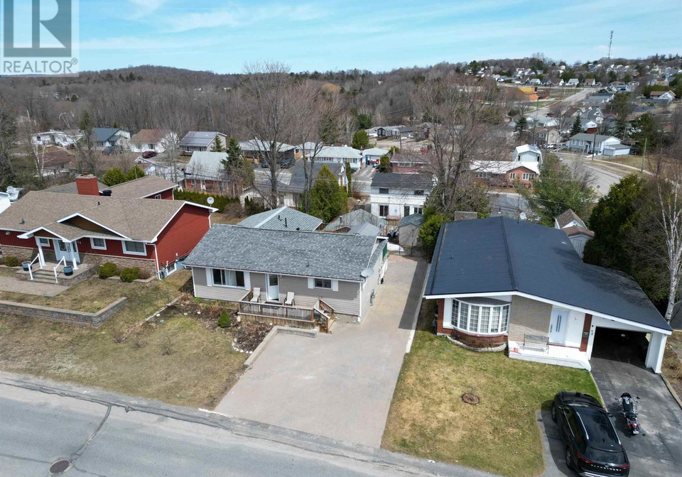 12-robertson-road-elliot-lake-ontario-sm260887