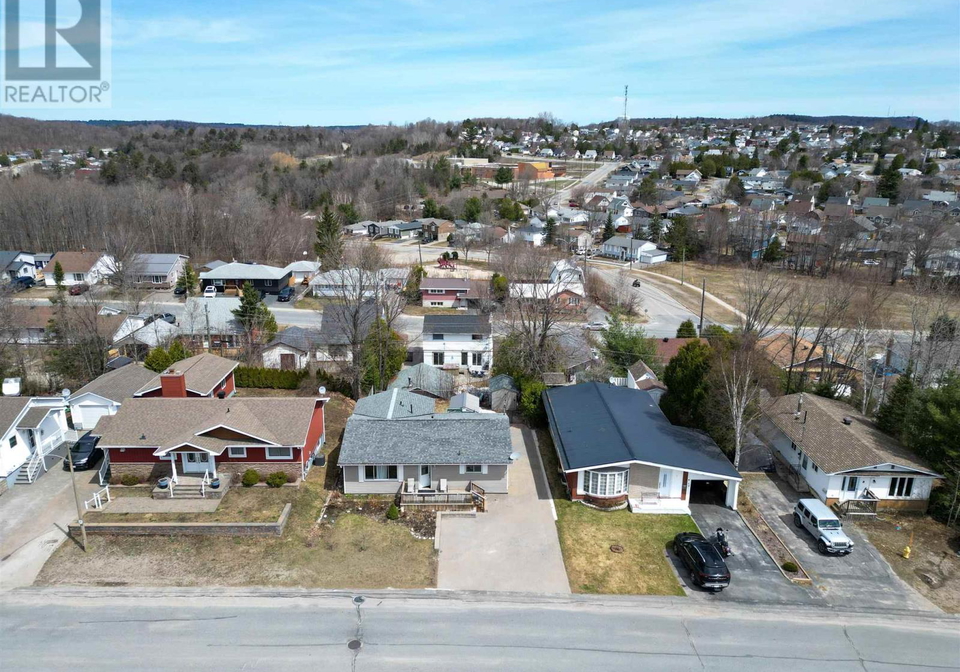 12-robertson-road-elliot-lake-ontario-sm260887