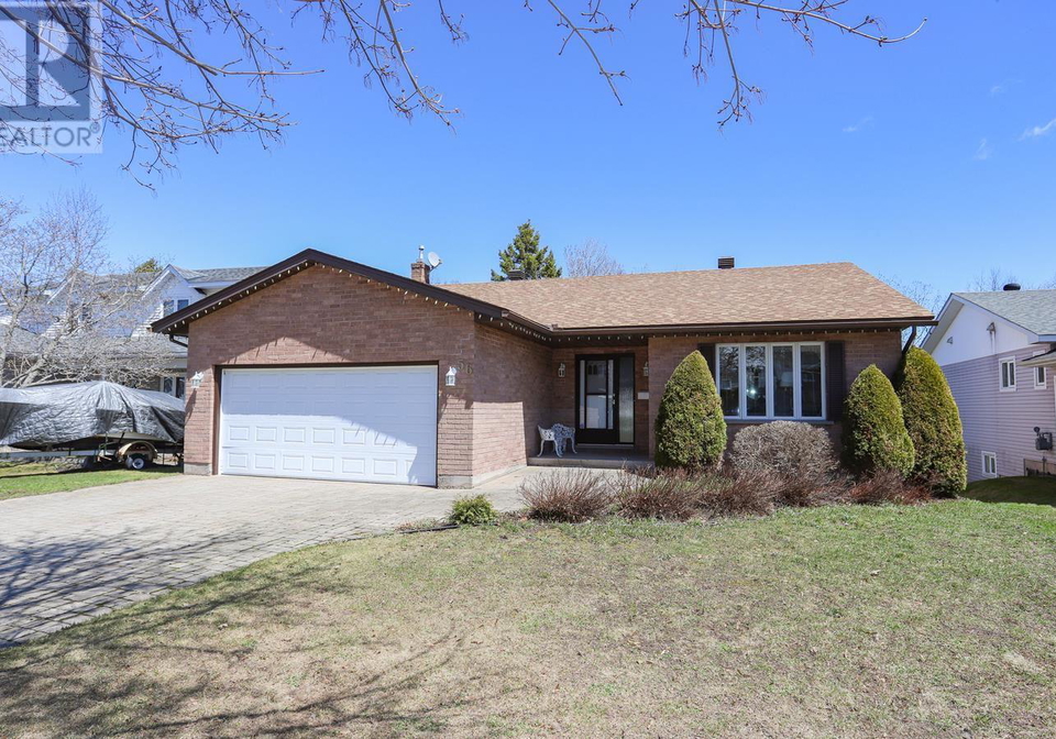 56-prince-charles-crescent-sault-ste-marie-ontario-sm260904