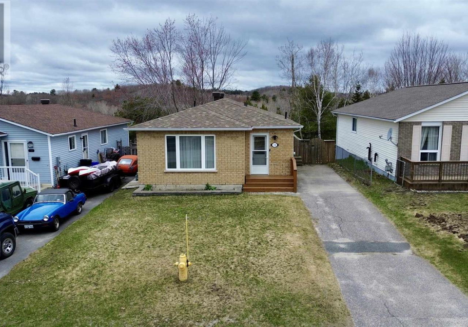 132-taylor-boulevard-elliot-lake-ontario-sm260933