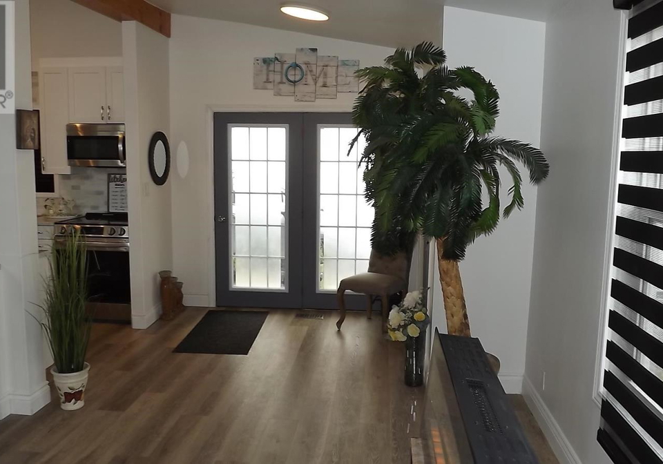 107-hutchison-avenue-elliot-lake-ontario-sm260950