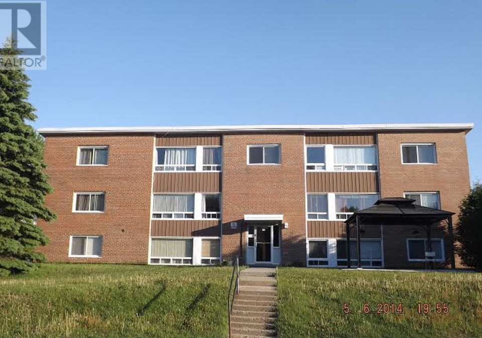 133-hillside-drive-n-4-elliot-lake-ontario-sm260995
