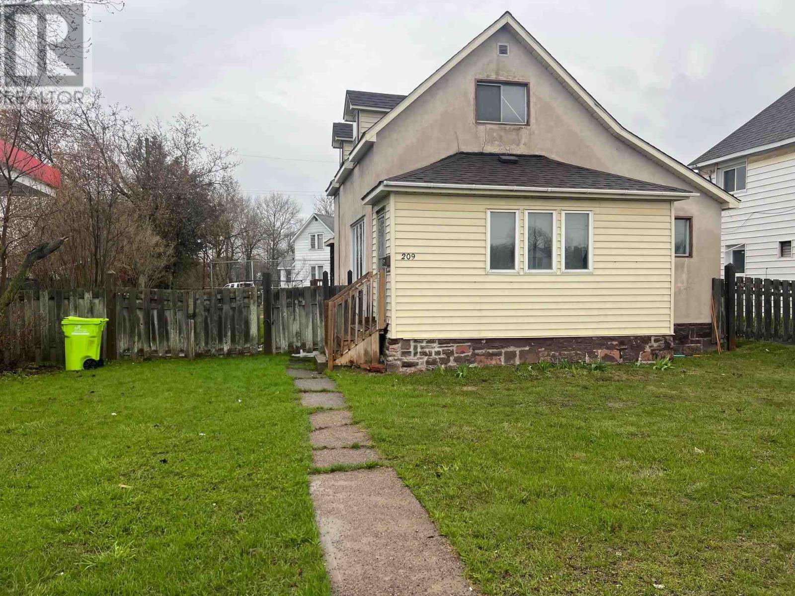 209-wellington-street-sault-ste-marie-ontario-sm261003