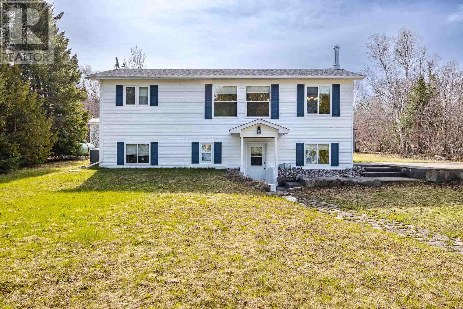 2062-havilland-shores-drive-goulais-river-ontario-sm261007