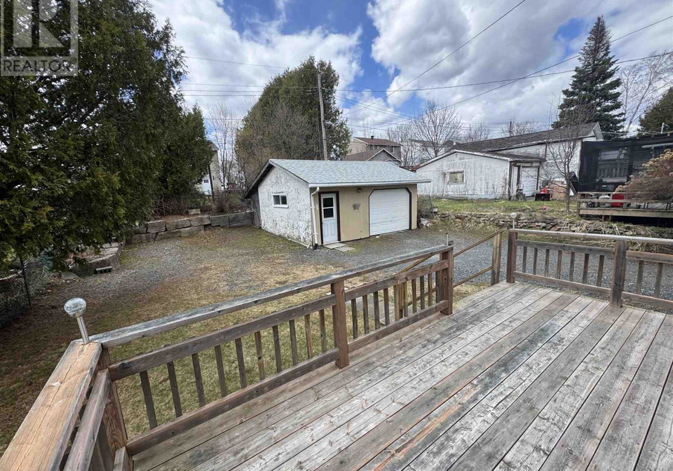 70-roman-avenue-elliot-lake-ontario-sm261028