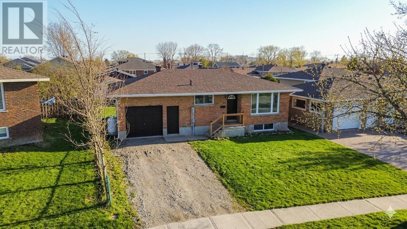 35-pozzebon-crescent-sault-ste-marie-ontario-sm261055