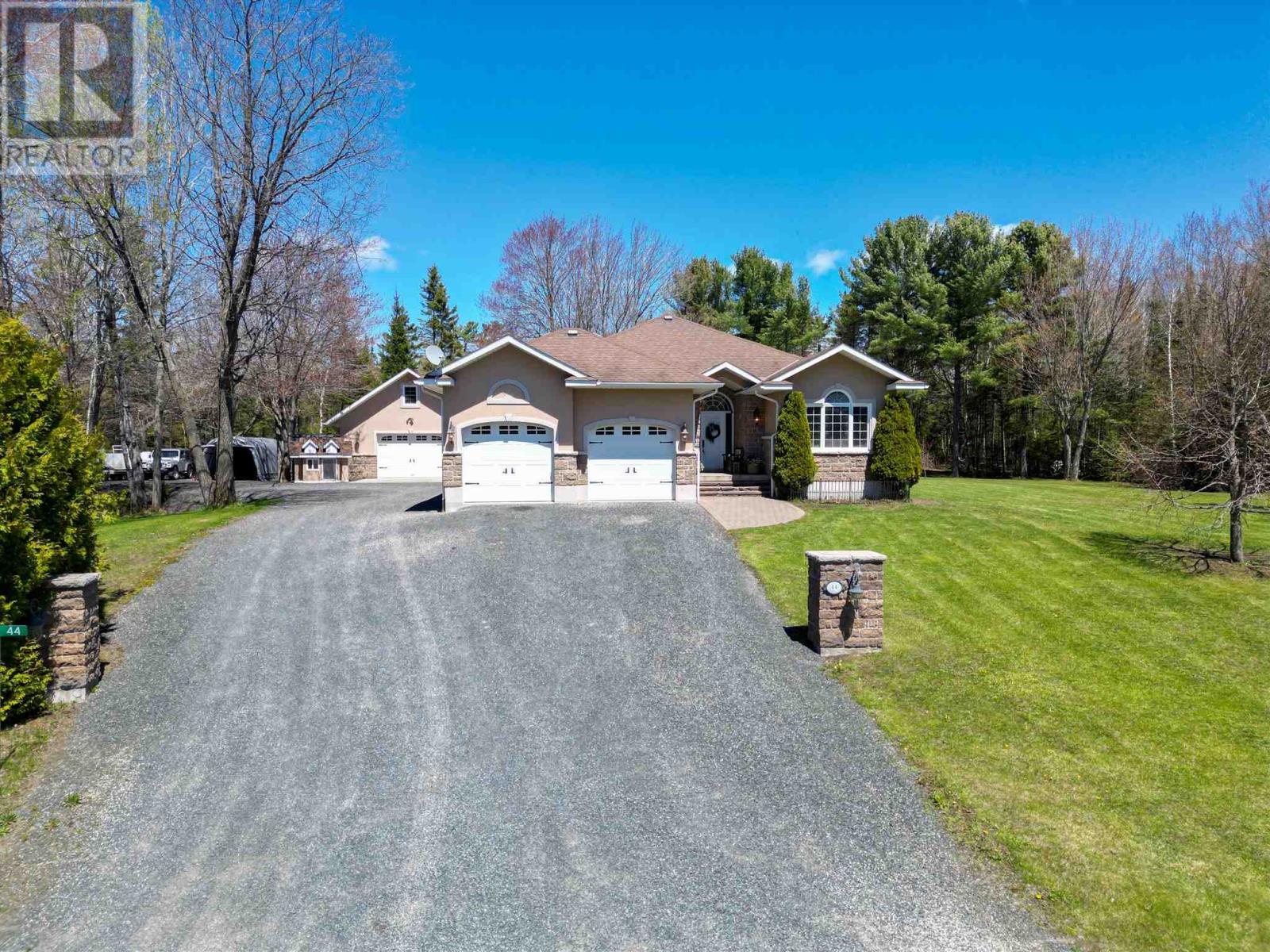 44-oak-road-blind-river-ontario-sm261124