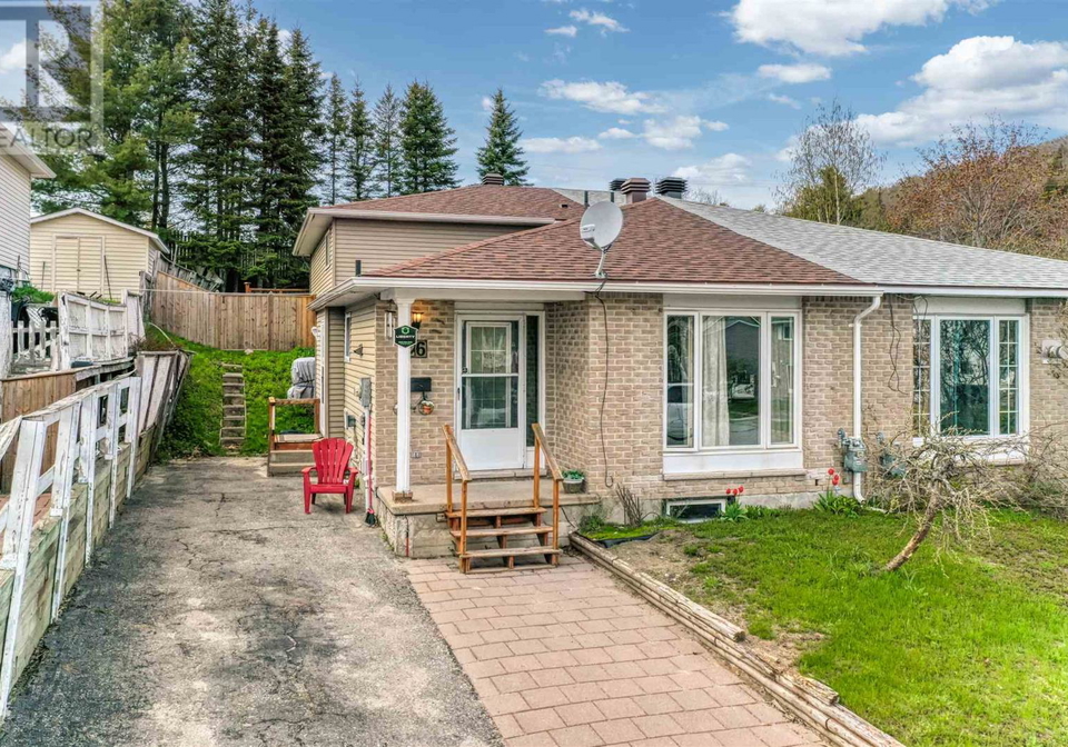 26-lachance-place-elliot-lake-ontario-sm261147