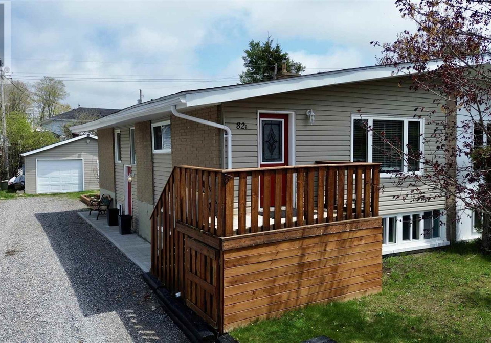 82b-axmith-avenue-elliot-lake-ontario-sm261187