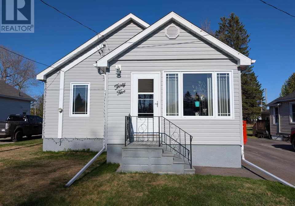 35-beck-avenue-wawa-ontario-sm261199