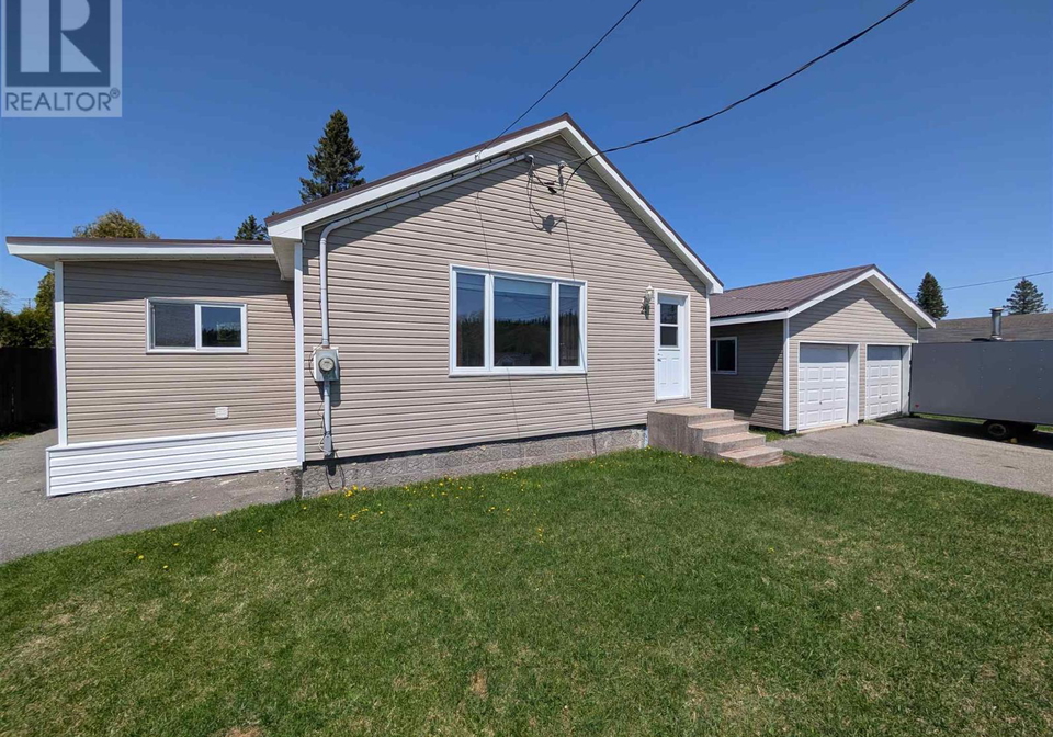 21-joliet-street-wawa-ontario-sm261247