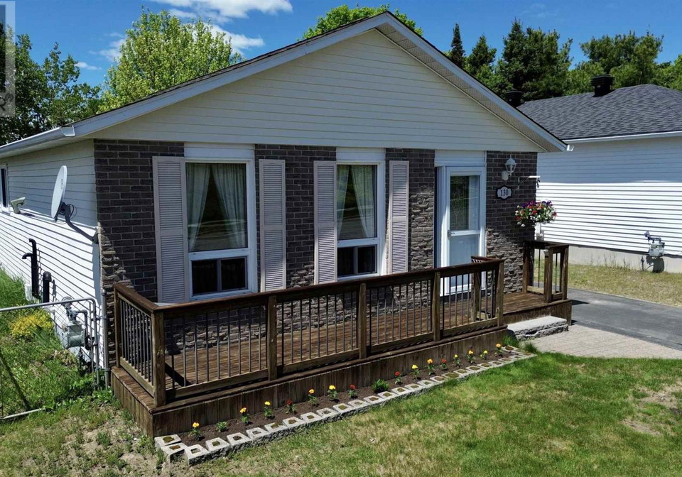 130-taylor-boulevard-elliot-lake-ontario-sm261260