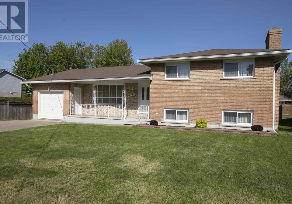 2134-queen-street-e-sault-ste-marie-ontario-sm261289
