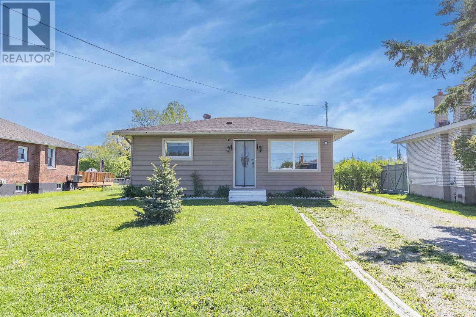 8-dawson-avenue-sault-ste-marie-ontario-sm261297