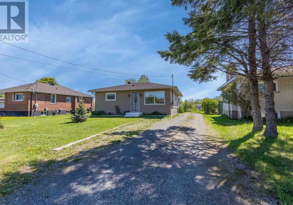 8-dawson-avenue-sault-ste-marie-ontario-sm261297
