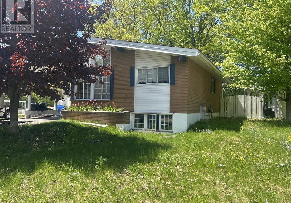 9-tadcaster-place-sault-ste-marie-ontario-sm261329