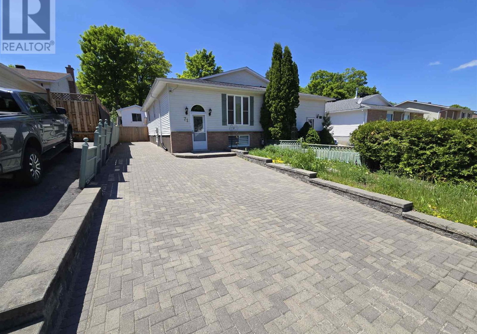 71-lawrence-avenue-elliot-lake-ontario-sm261357