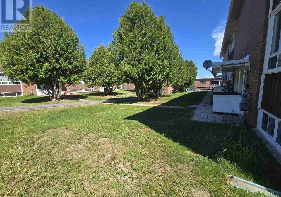 104-hutchison-avenue-elliot-lake-ontario-sm261360