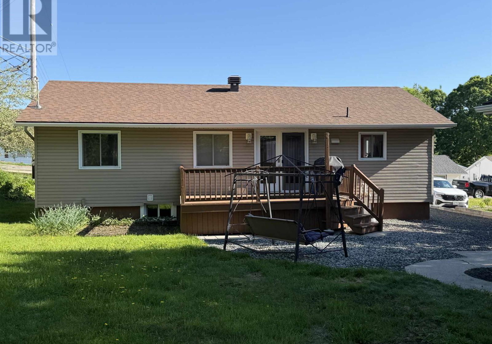 97-hutchison-avenue-elliot-lake-ontario-sm261361