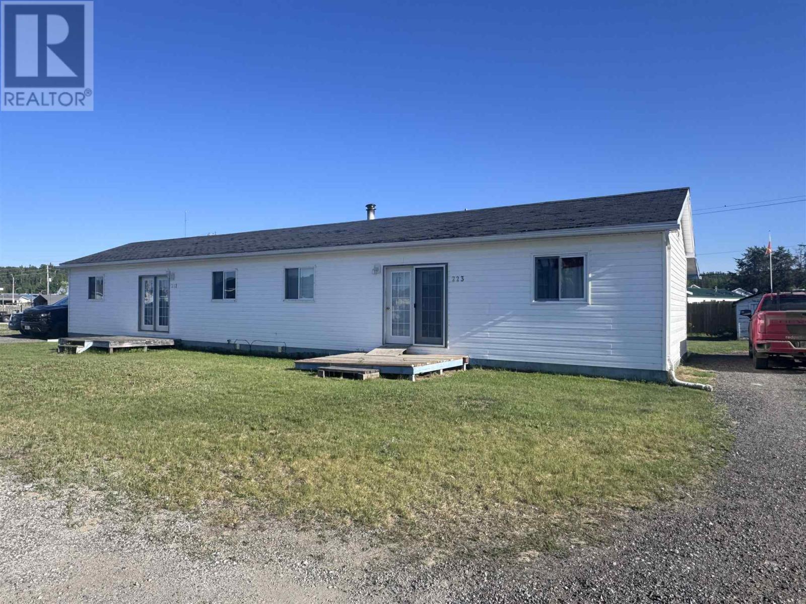 221-223-des-sapins-dubreuiville-ontario-sm261396