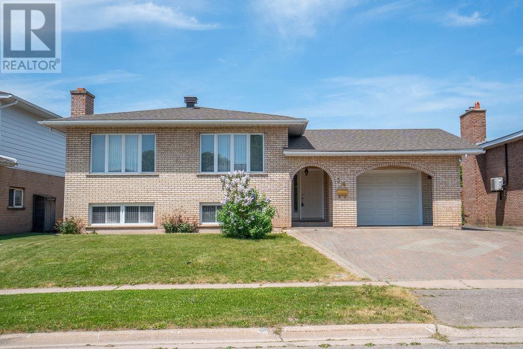 34-bitonti-crescent-sault-ste-marie-ontario-sm261407