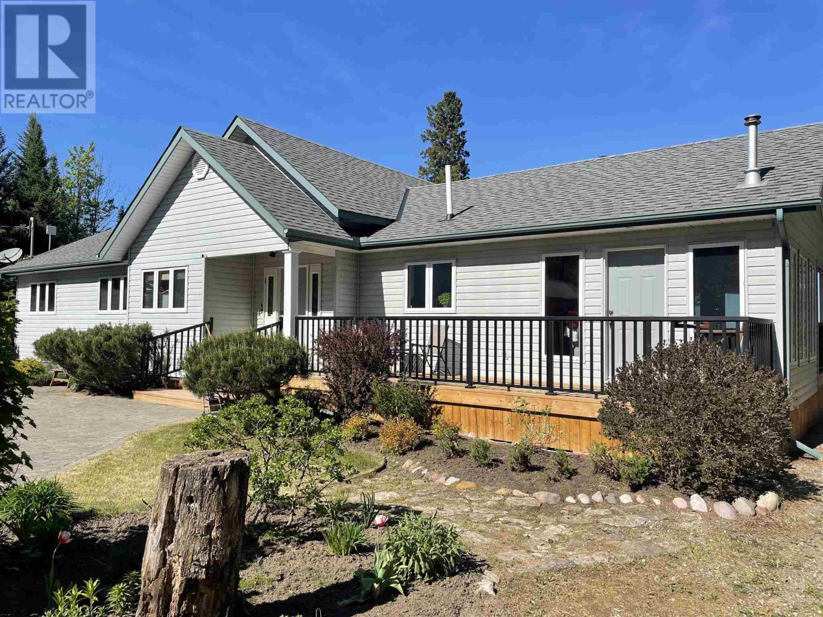 2778-canoe-point-road-hilton-beach-ontario-sm261412