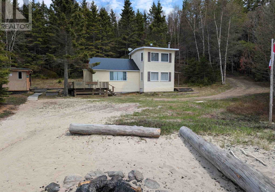 79-long-beach-road-wawa-ontario-sm261419