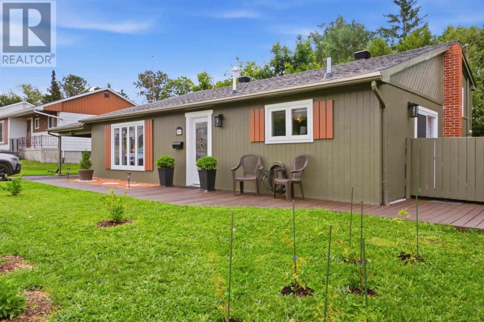 205-hillside-drive-s-elliot-lake-ontario-sm261456