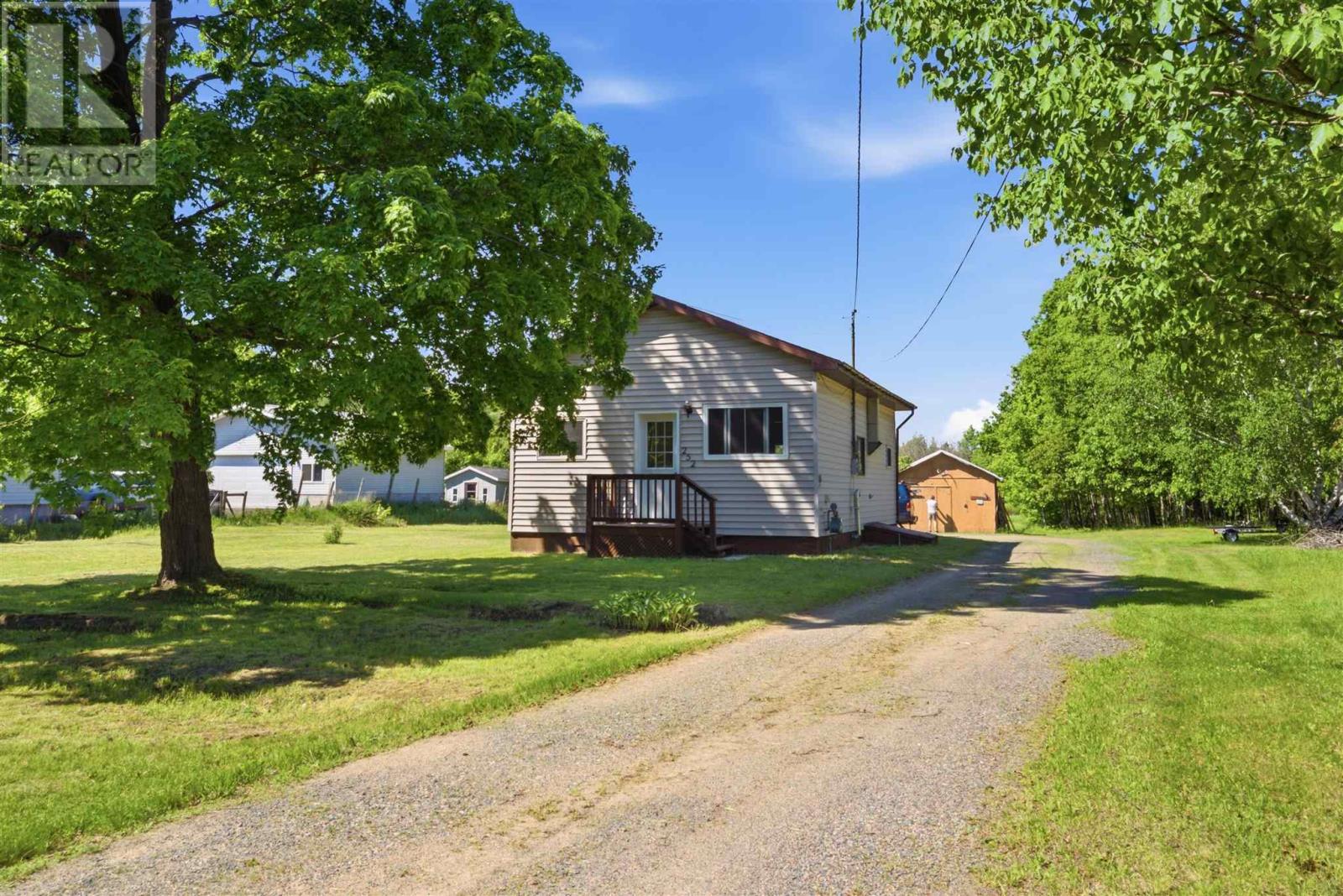 252-youngfox-road-blind-river-ontario-sm261470