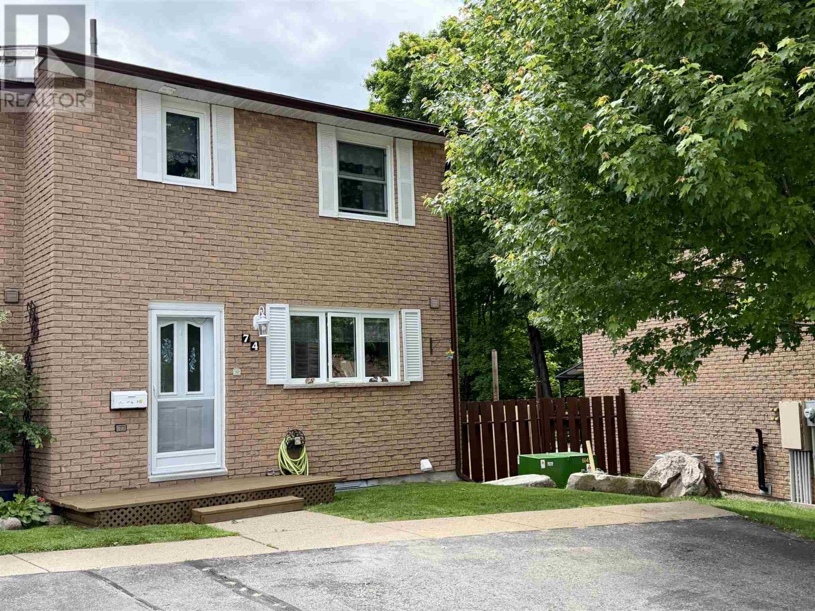 74-frame-crescent-elliot-lake-ontario-sm261472
