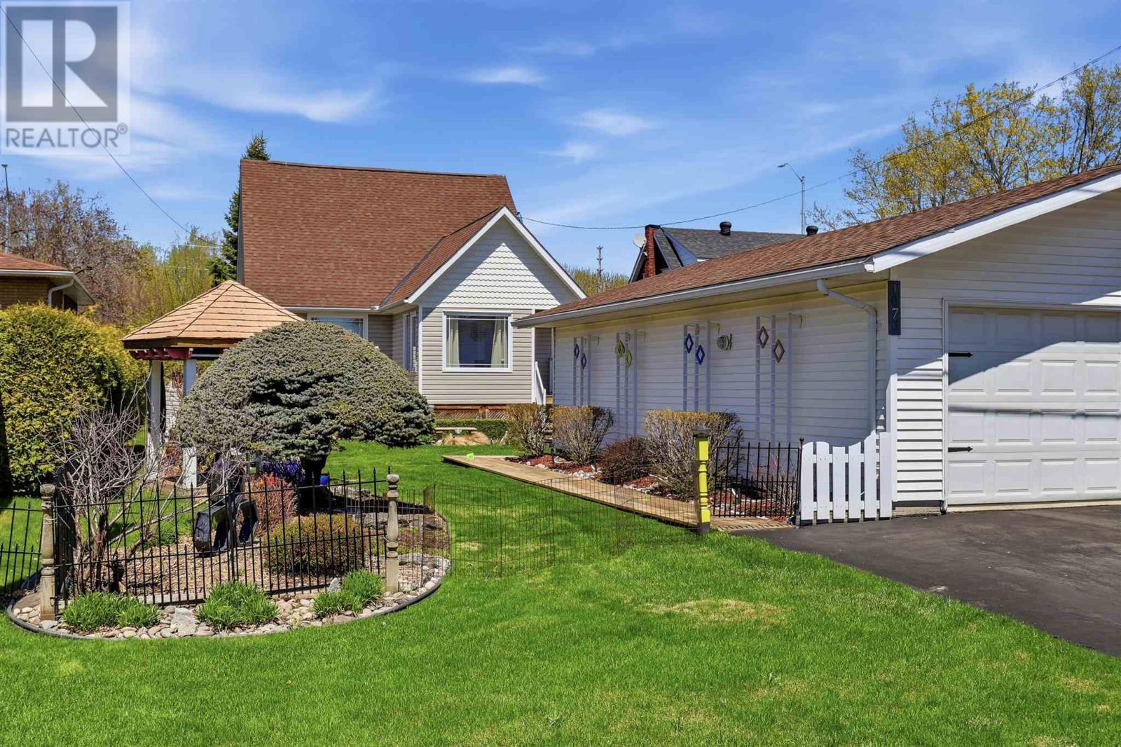1073-wellington-street-sault-ste-marie-ontario-sm261489