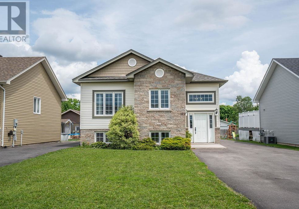 102-central-creek-drive-sault-ste-marie-ontario-sm261511
