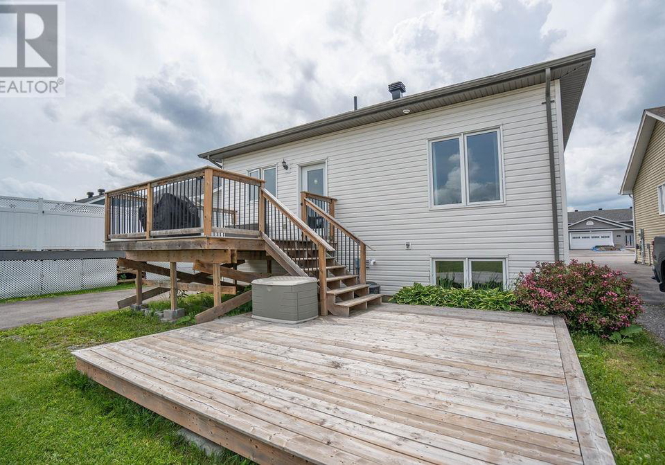 102-central-creek-drive-sault-ste-marie-ontario-sm261511