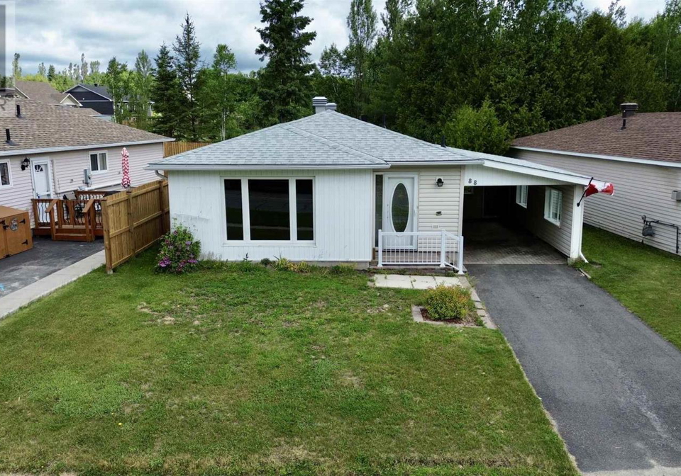 88-esten-drive-s-elliot-lake-ontario-sm261519