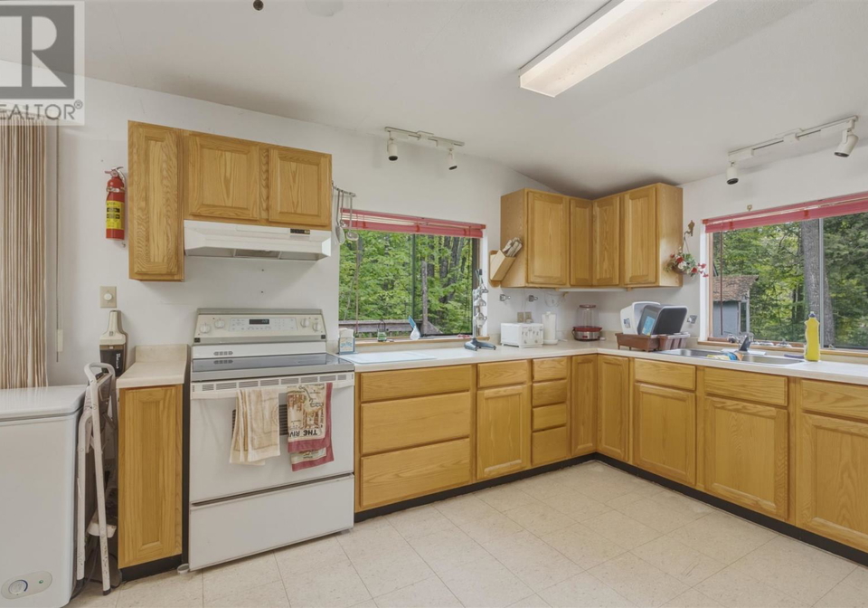 1539-mississagi-bay-road-huron-shores-ontario-sm261520