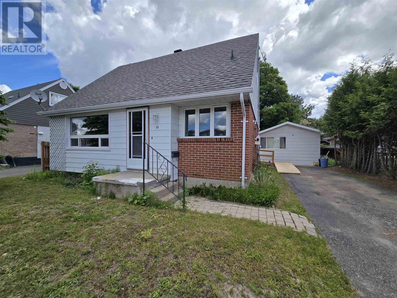 23-blackwell-road-elliot-lake-ontario-sm261549