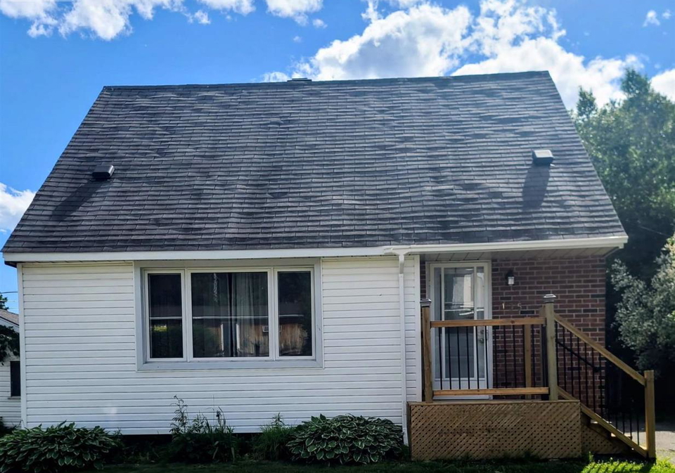 135-dieppe-avenue-elliot-lake-ontario-sm261603
