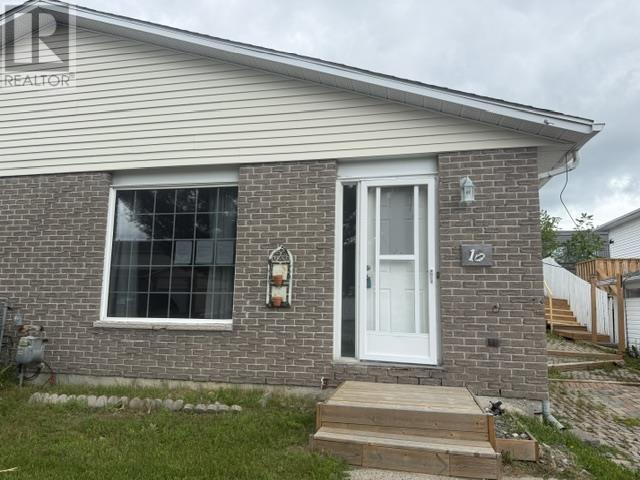 10-farrell-crescent-elliot-lake-ontario-sm261621