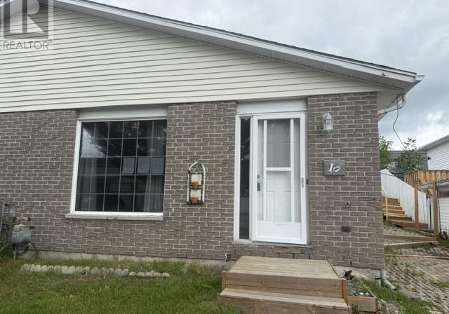 10-farrell-crescent-elliot-lake-ontario-sm261621