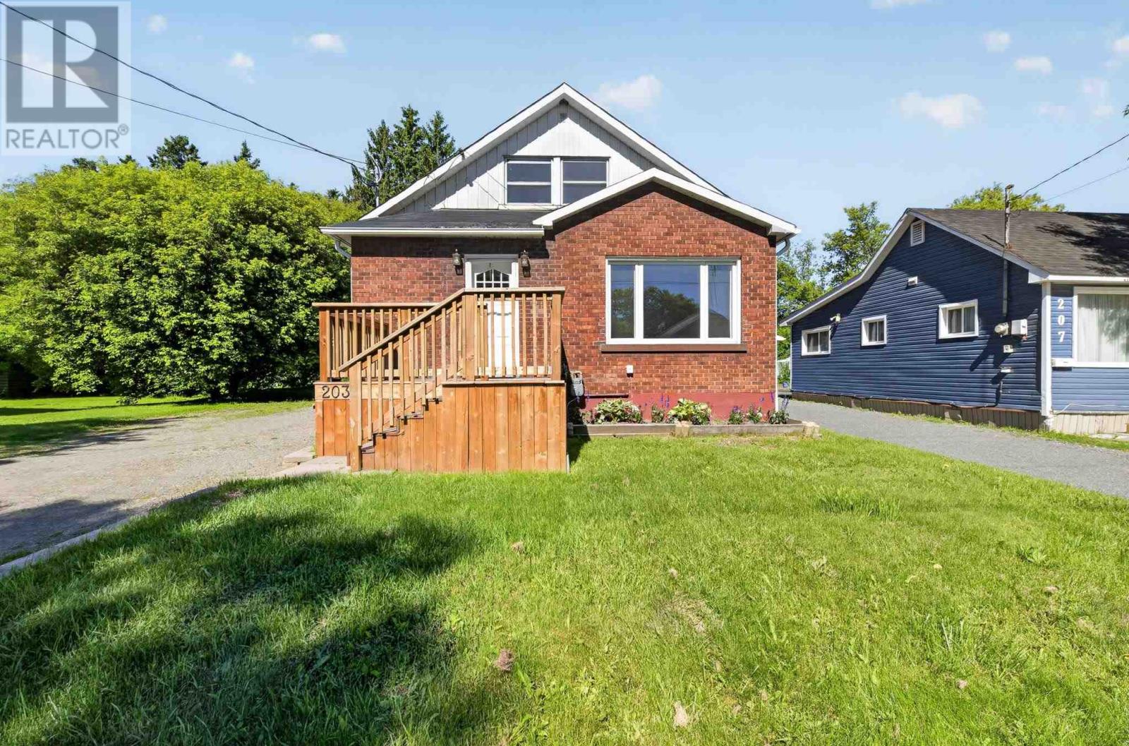 203-letcher-street-sault-ste-marie-ontario-sm261627