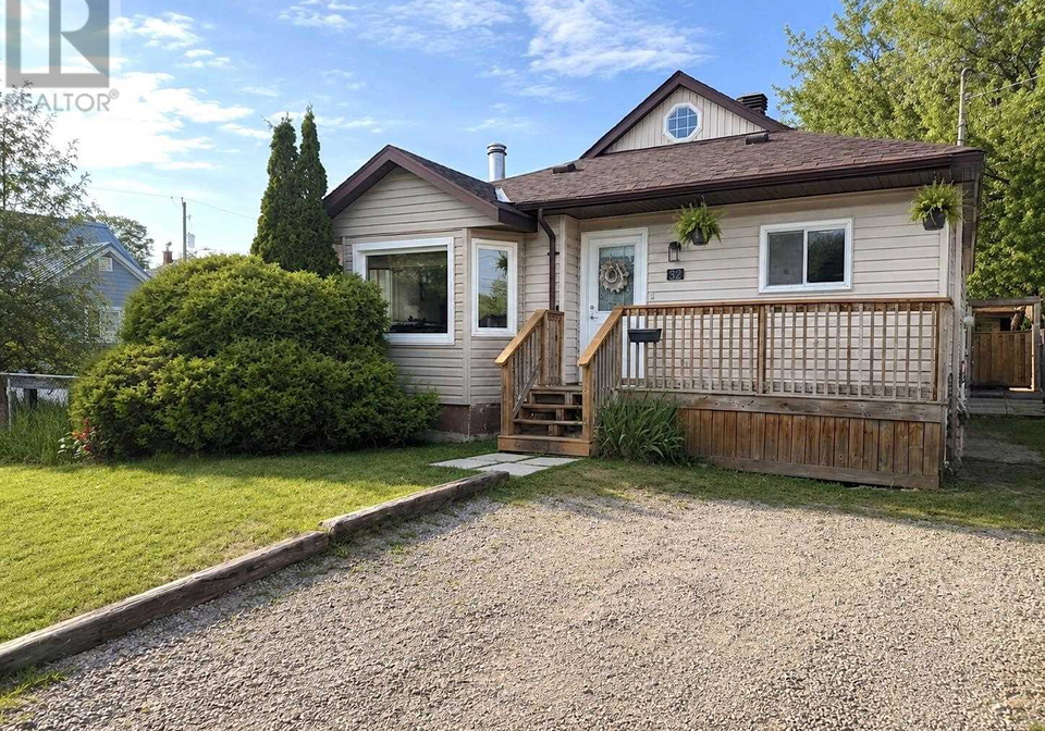 32-champlain-street-sault-ste-marie-ontario-sm261708