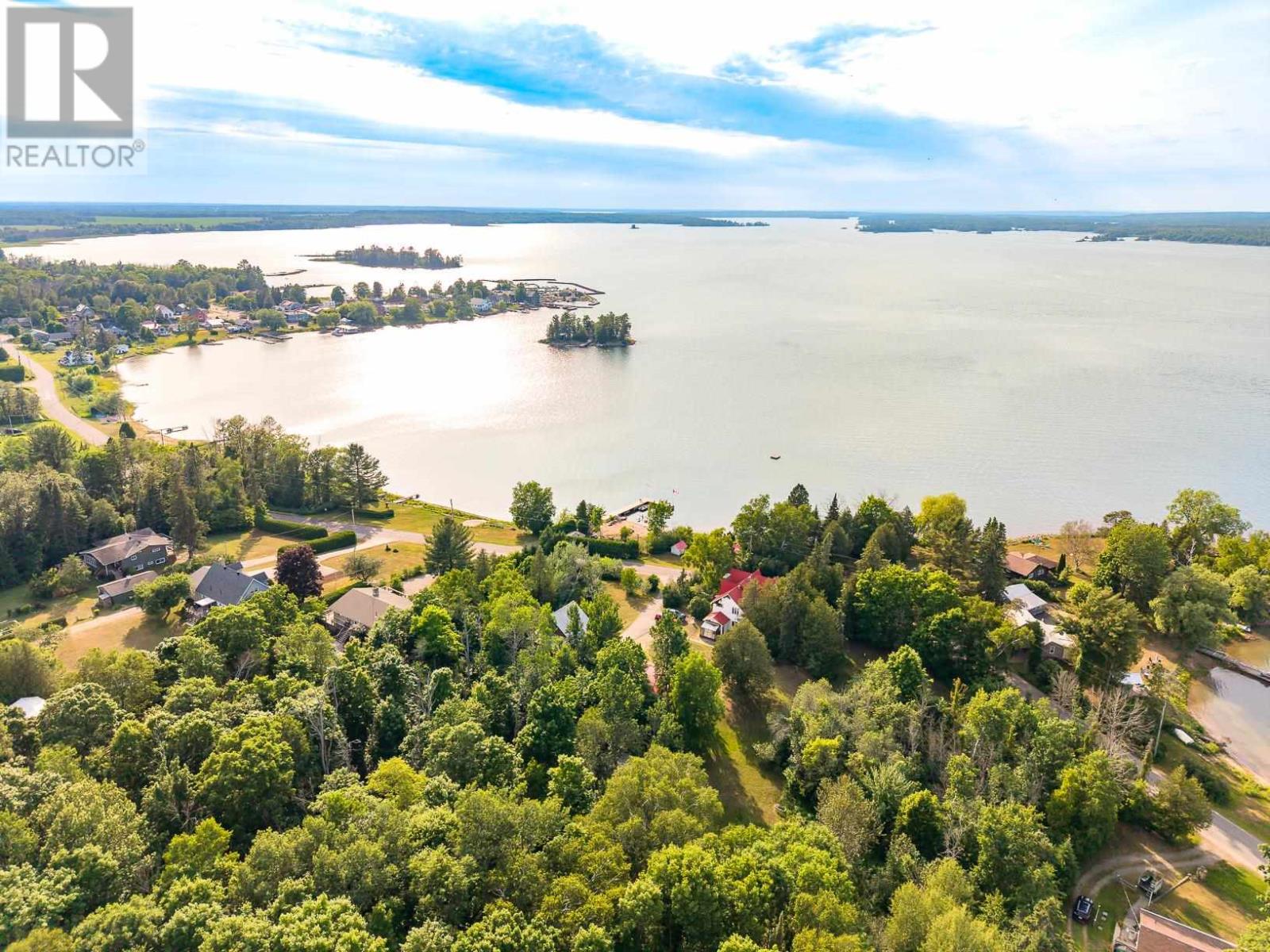 1805-shore-road-richards-landing-ontario-sm261709