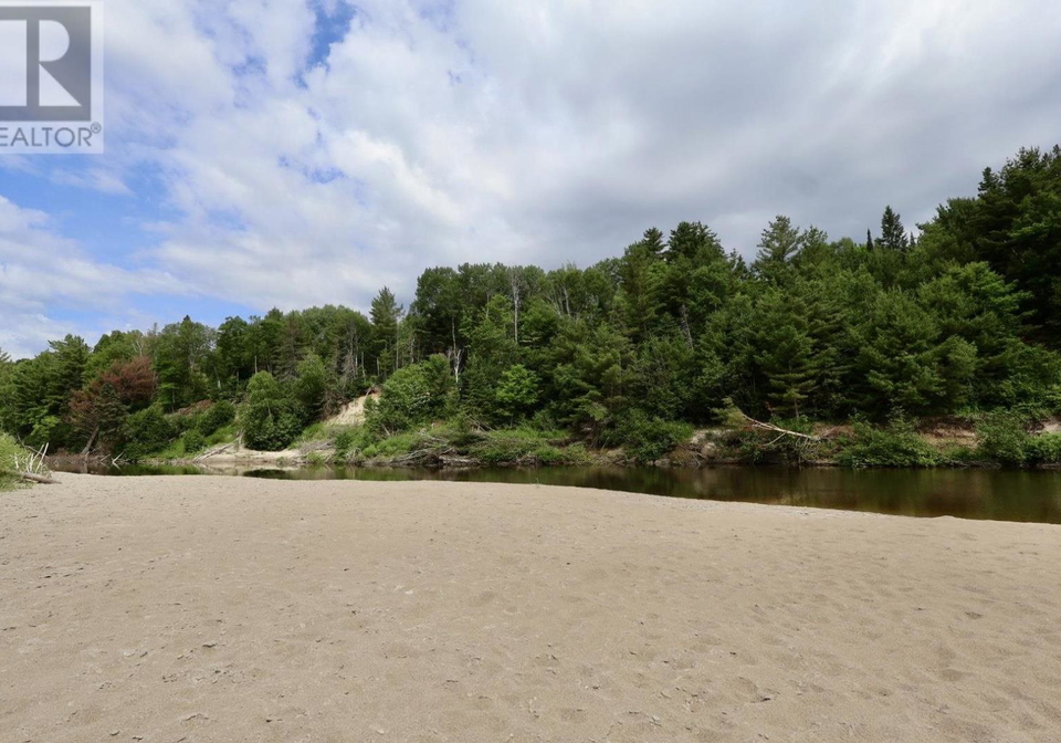 190-byes-side-road-goulais-river-ontario-sm261748