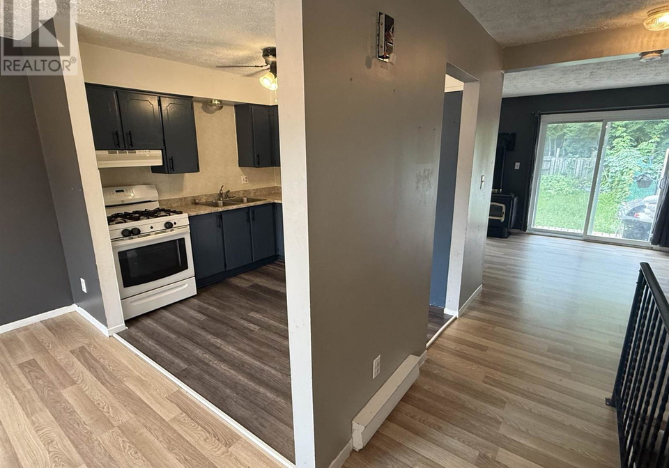 5-highland-place-elliot-lake-ontario-sm261792