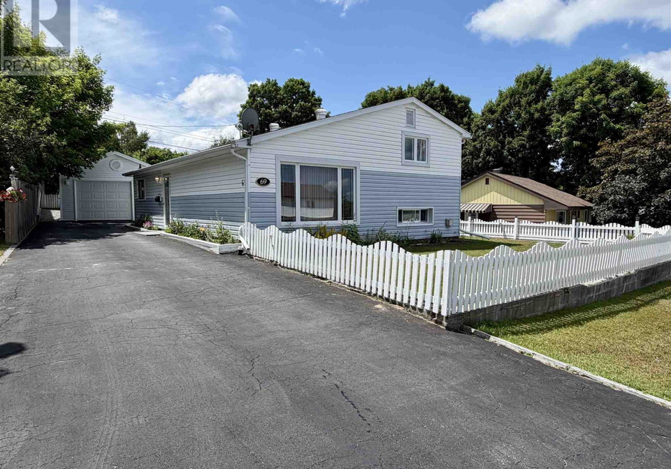 69-hutchison-avenue-elliot-lake-ontario-sm261799