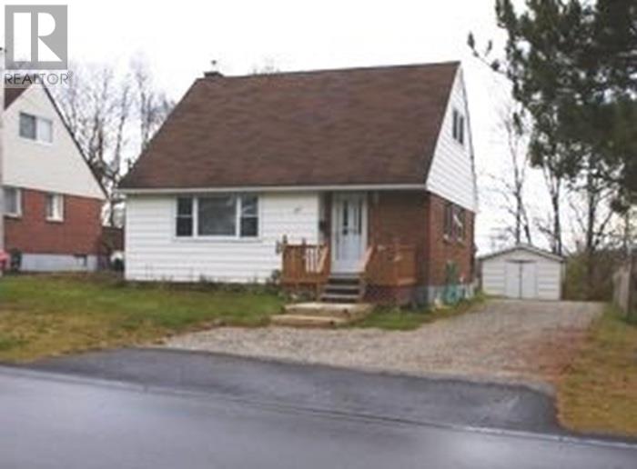 40-robertson-road-elliot-lake-ontario-sm261807