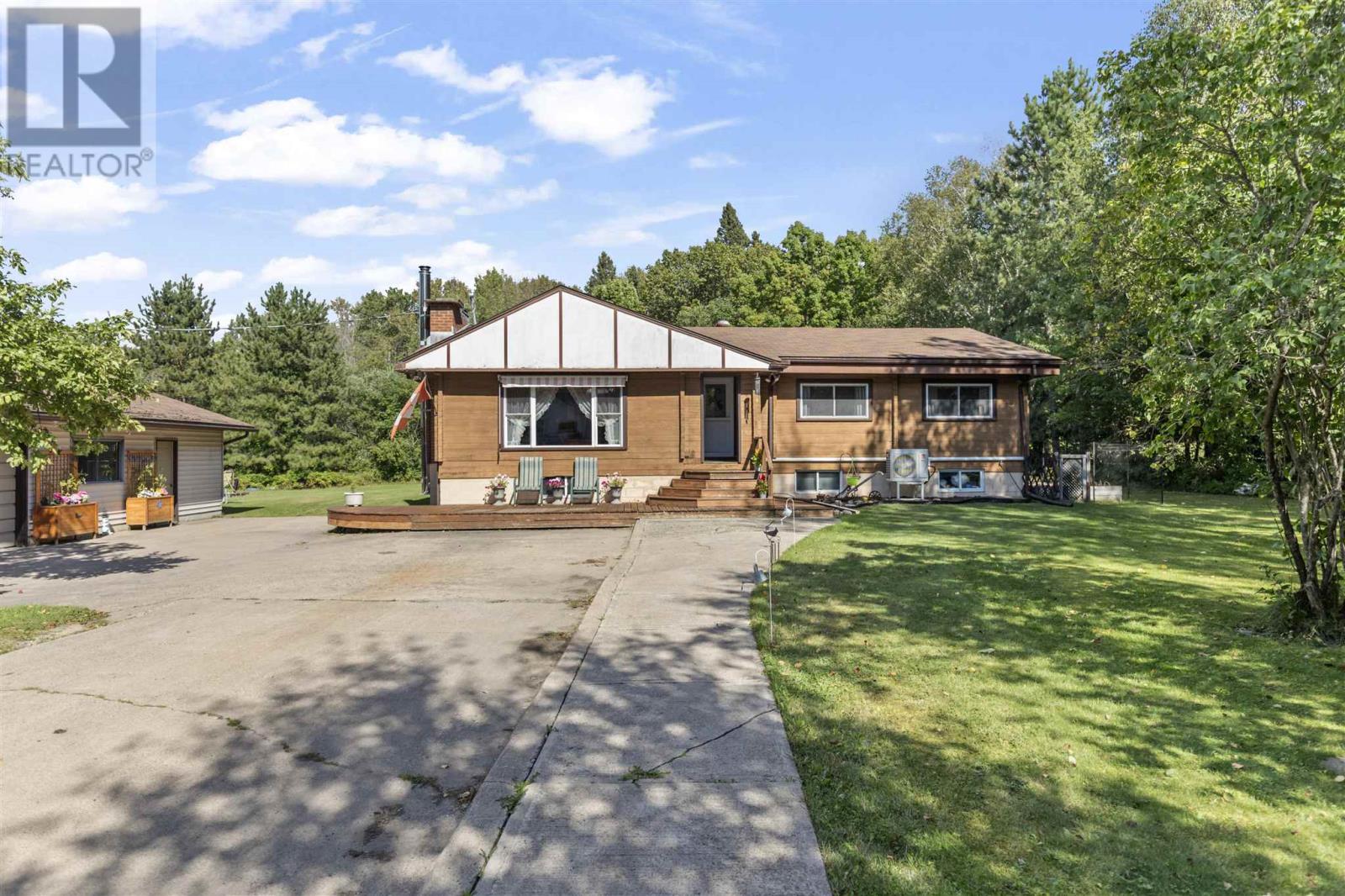 1282-spring-street-richards-landing-ontario-sm261810