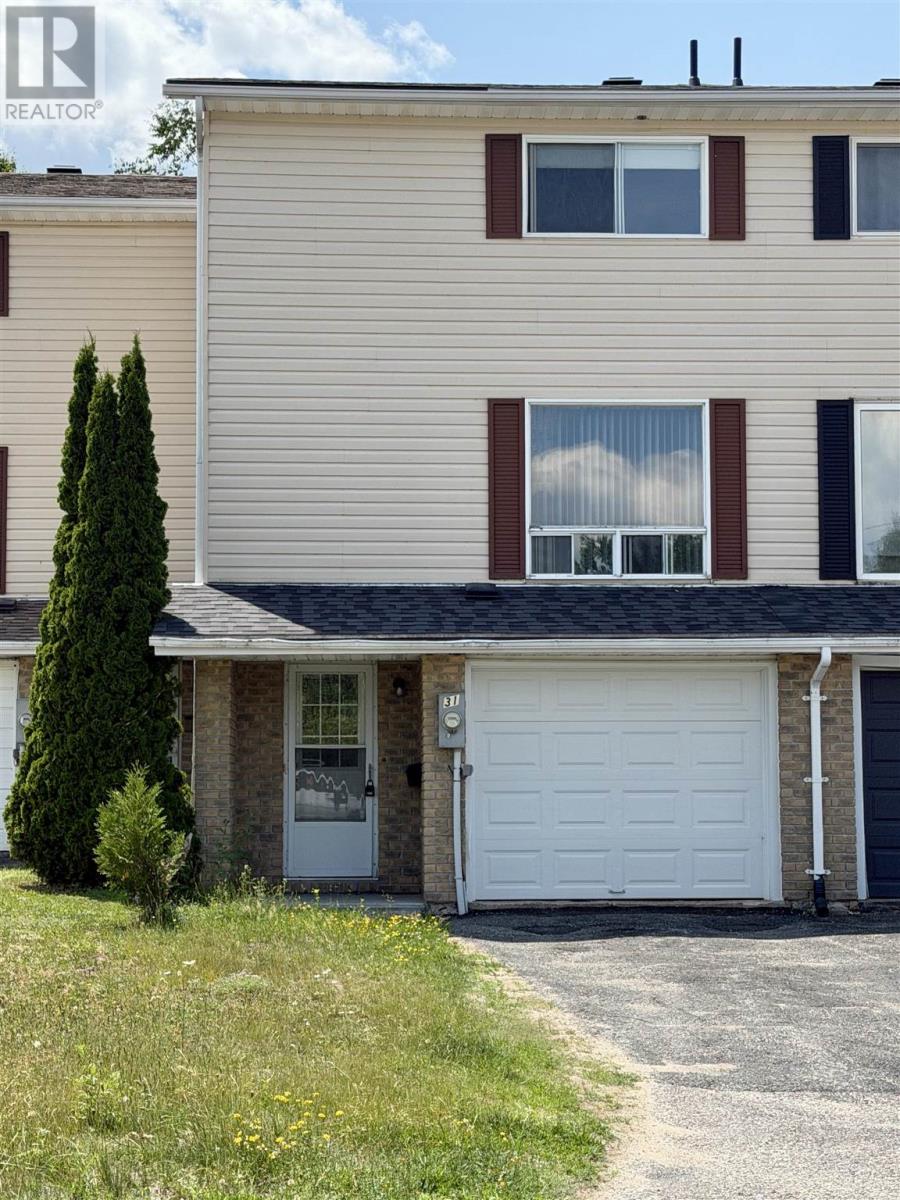 31-forest-place-elliot-lake-ontario-sm261833