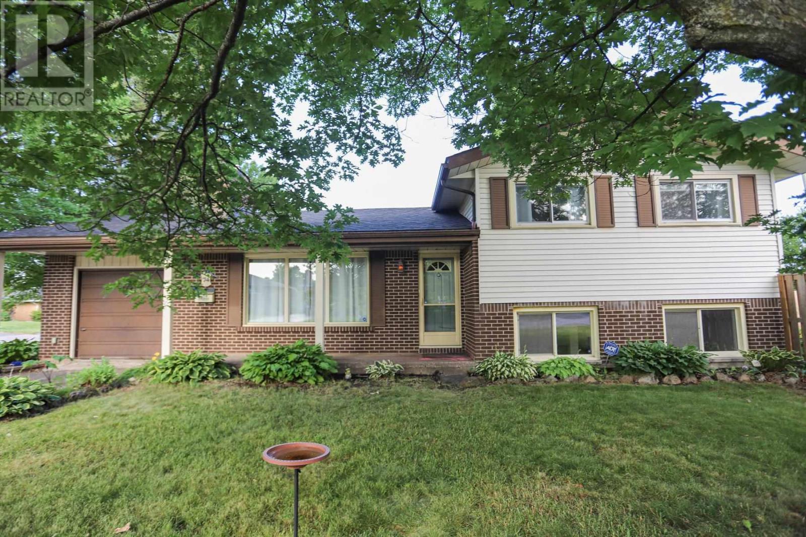 74-grandriver-crescent-sault-ste-marie-ontario-sm261834